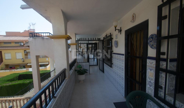 Resale - Apartment / flat - Torrevieja - Mar Azul