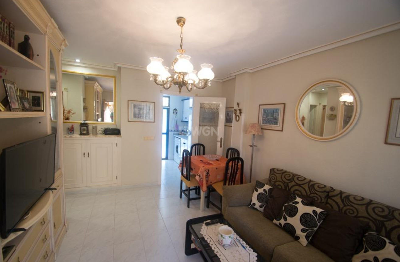 Resale - Apartment / flat - Torrevieja - Mar Azul