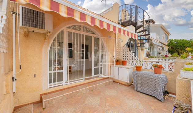 Odsprzedaż - Kamienica - Torrevieja - La Siesta - El Salado - Torreta