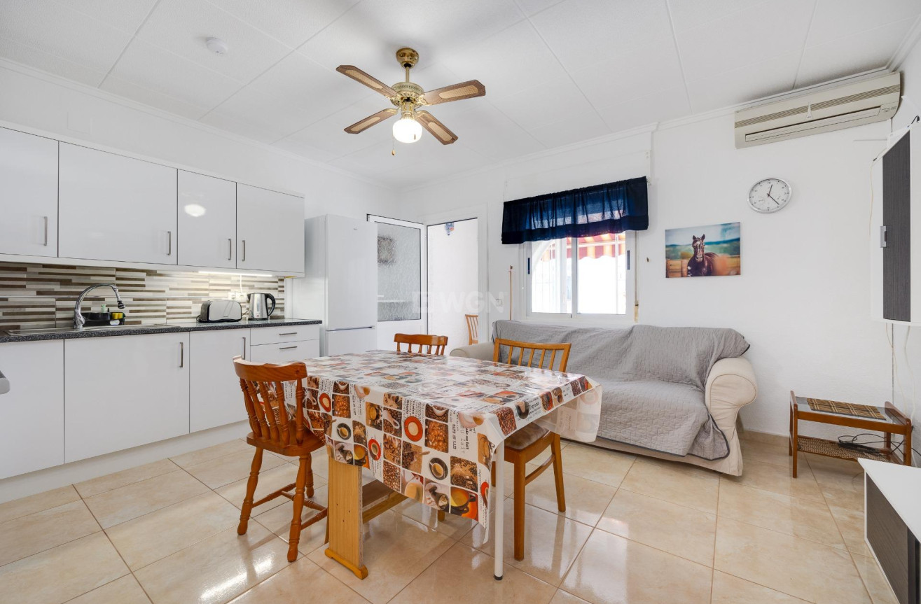 Odsprzedaż - Kamienica - Torrevieja - La Siesta - El Salado - Torreta