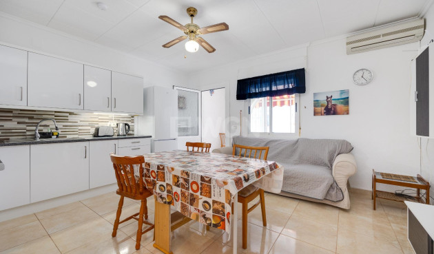 Odsprzedaż - Kamienica - Torrevieja - La Siesta - El Salado - Torreta