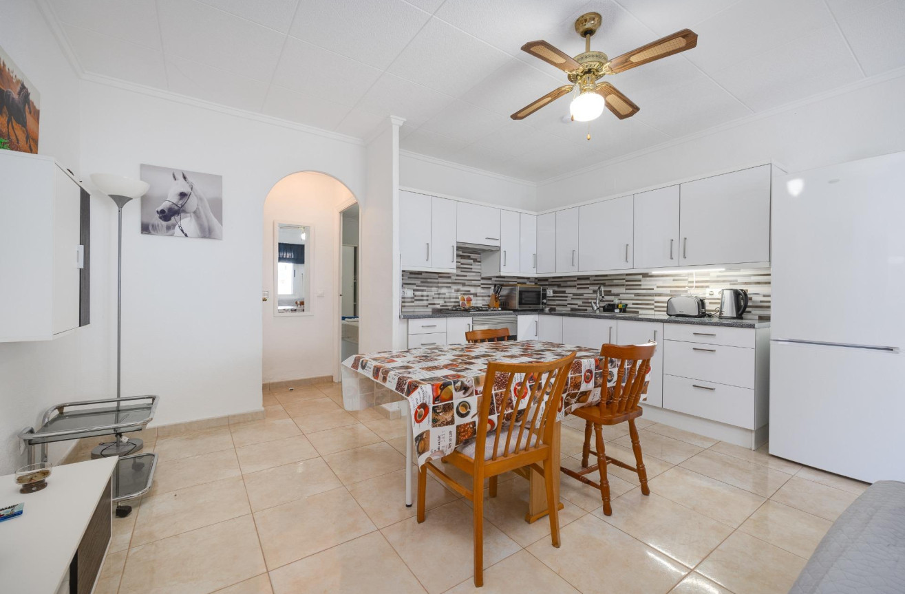 Odsprzedaż - Kamienica - Torrevieja - La Siesta - El Salado - Torreta