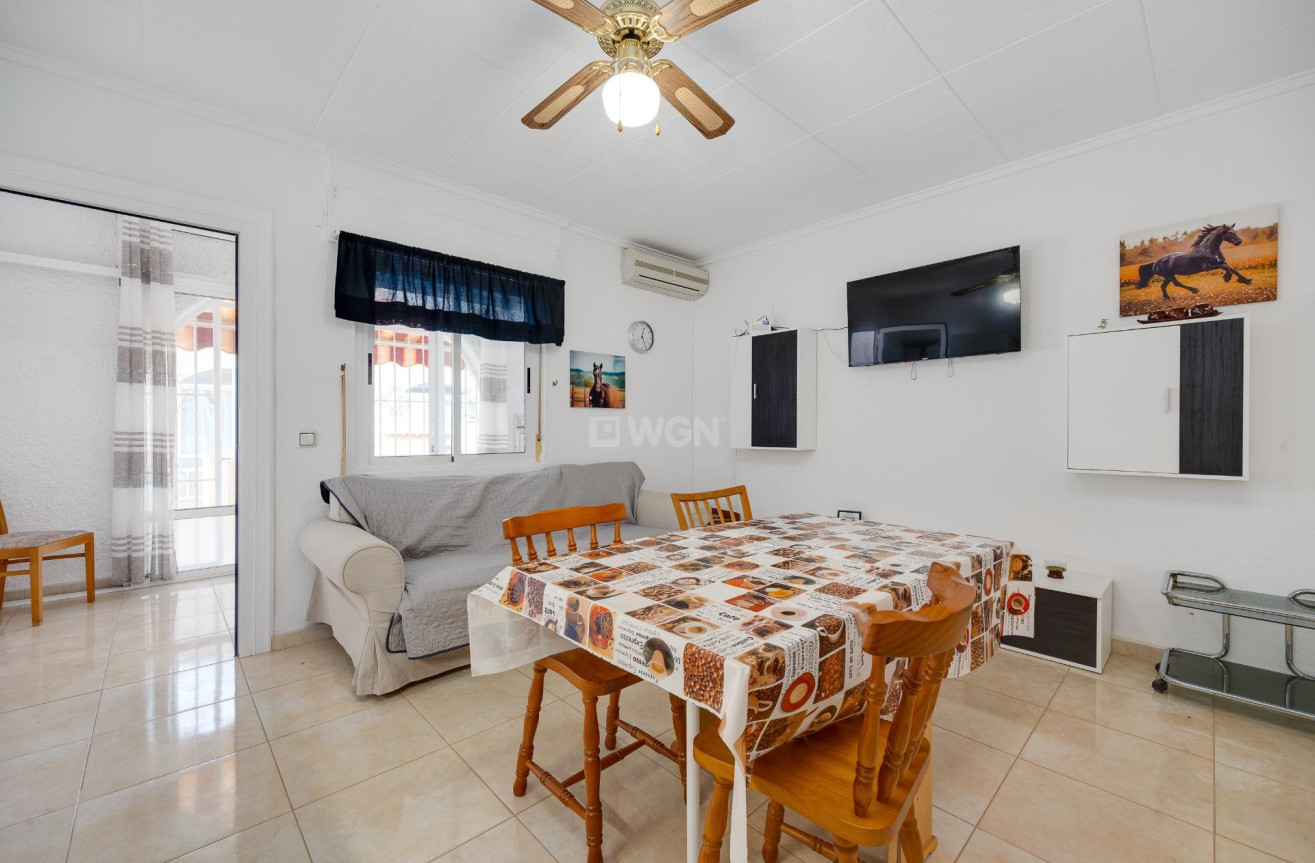 Odsprzedaż - Kamienica - Torrevieja - La Siesta - El Salado - Torreta