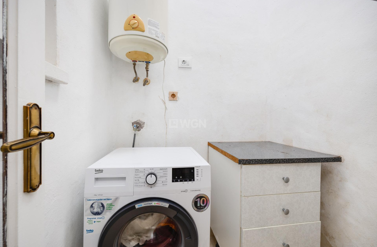 Odsprzedaż - Kamienica - Torrevieja - La Siesta - El Salado - Torreta