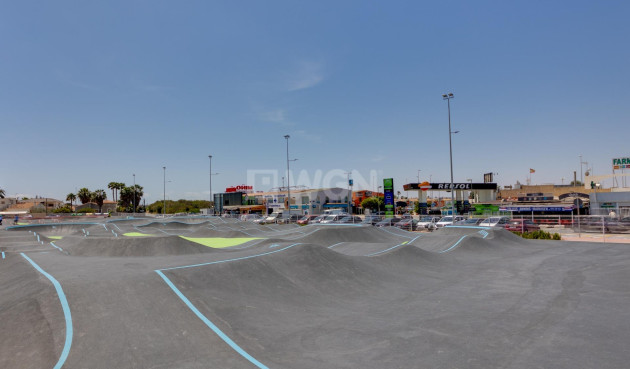 Odsprzedaż - Kamienica - Torrevieja - La Siesta - El Salado - Torreta