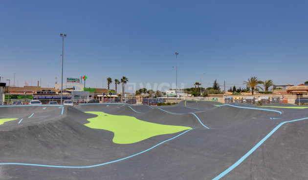 Odsprzedaż - Kamienica - Torrevieja - La Siesta - El Salado - Torreta