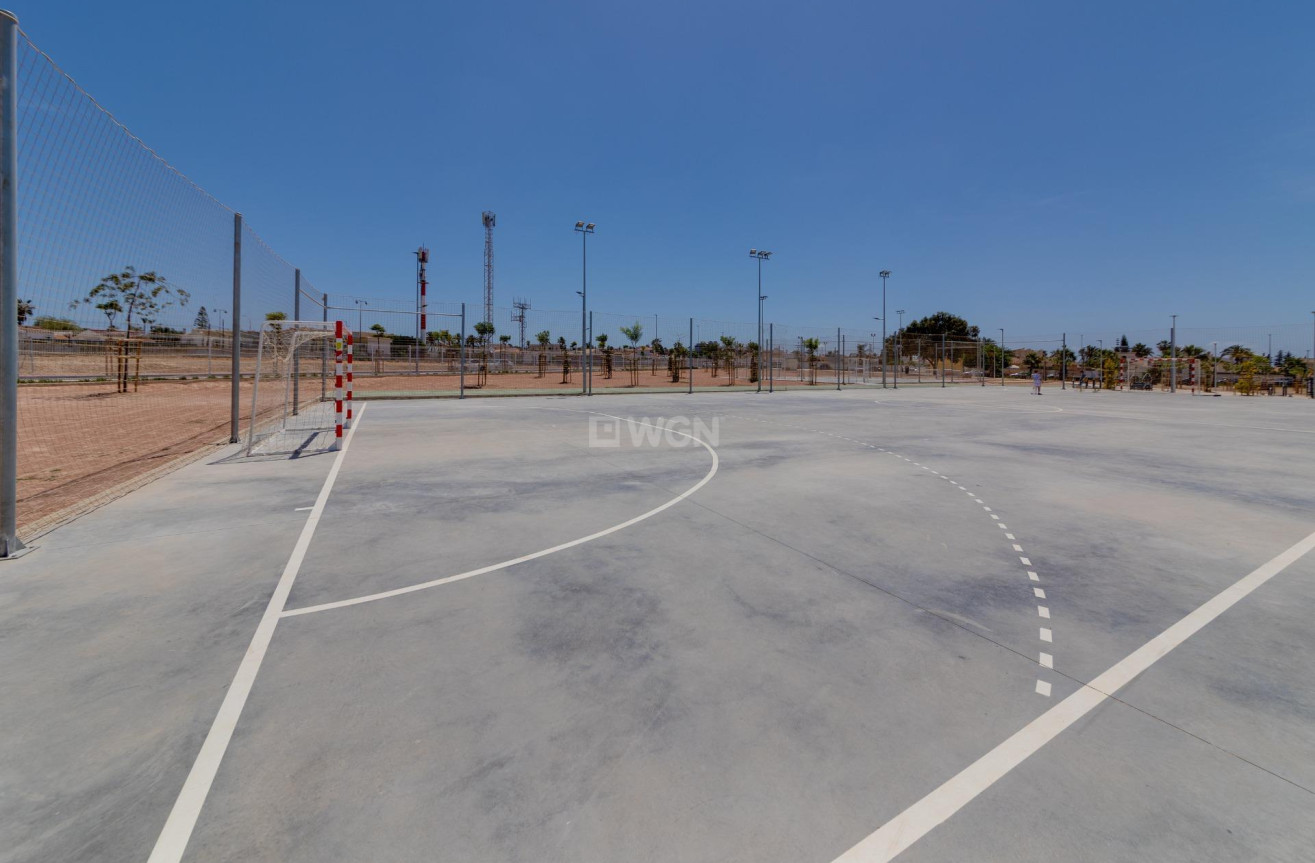 Odsprzedaż - Kamienica - Torrevieja - La Siesta - El Salado - Torreta