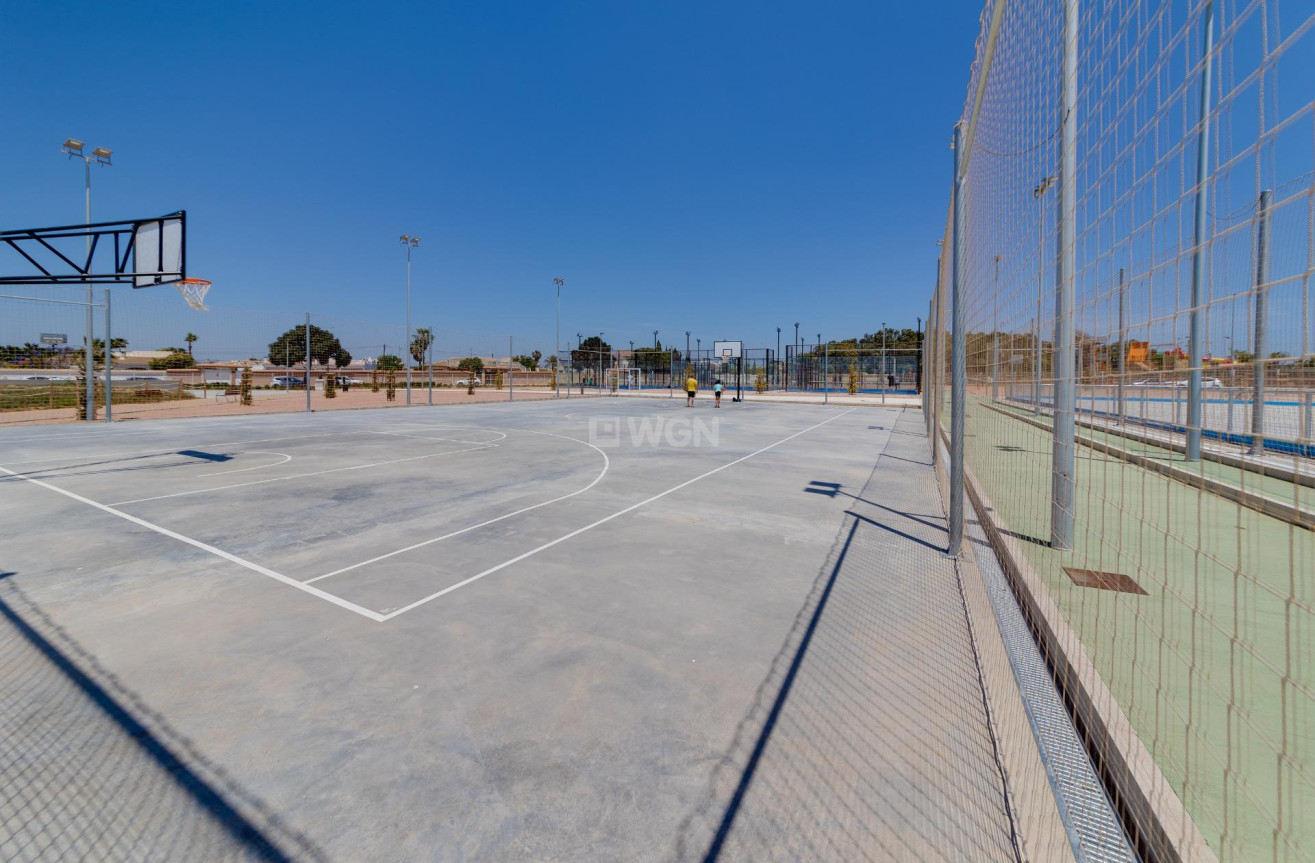 Odsprzedaż - Kamienica - Torrevieja - La Siesta - El Salado - Torreta