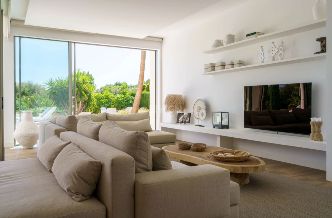 Reventa - Villa - San Miguel de Salinas - Inland