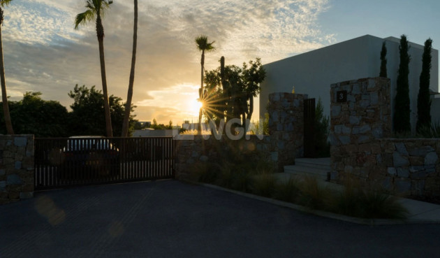 Reventa - Villa - San Miguel de Salinas - Inland