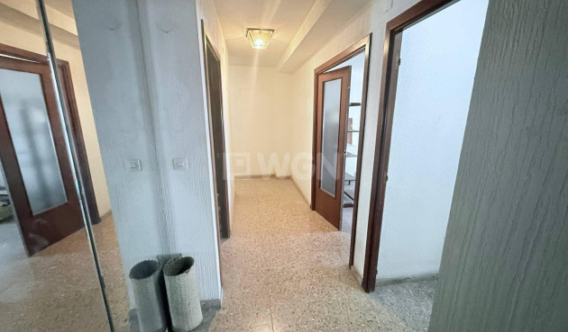 Odsprzedaż - Mieszkanie w bloku - Torrevieja - Puerto