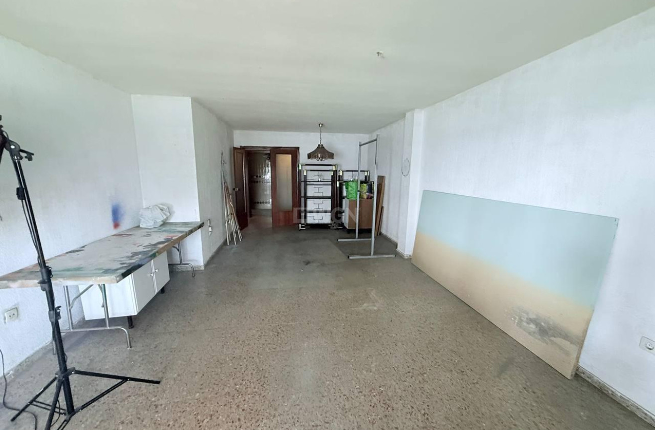 Odsprzedaż - Mieszkanie w bloku - Torrevieja - Puerto