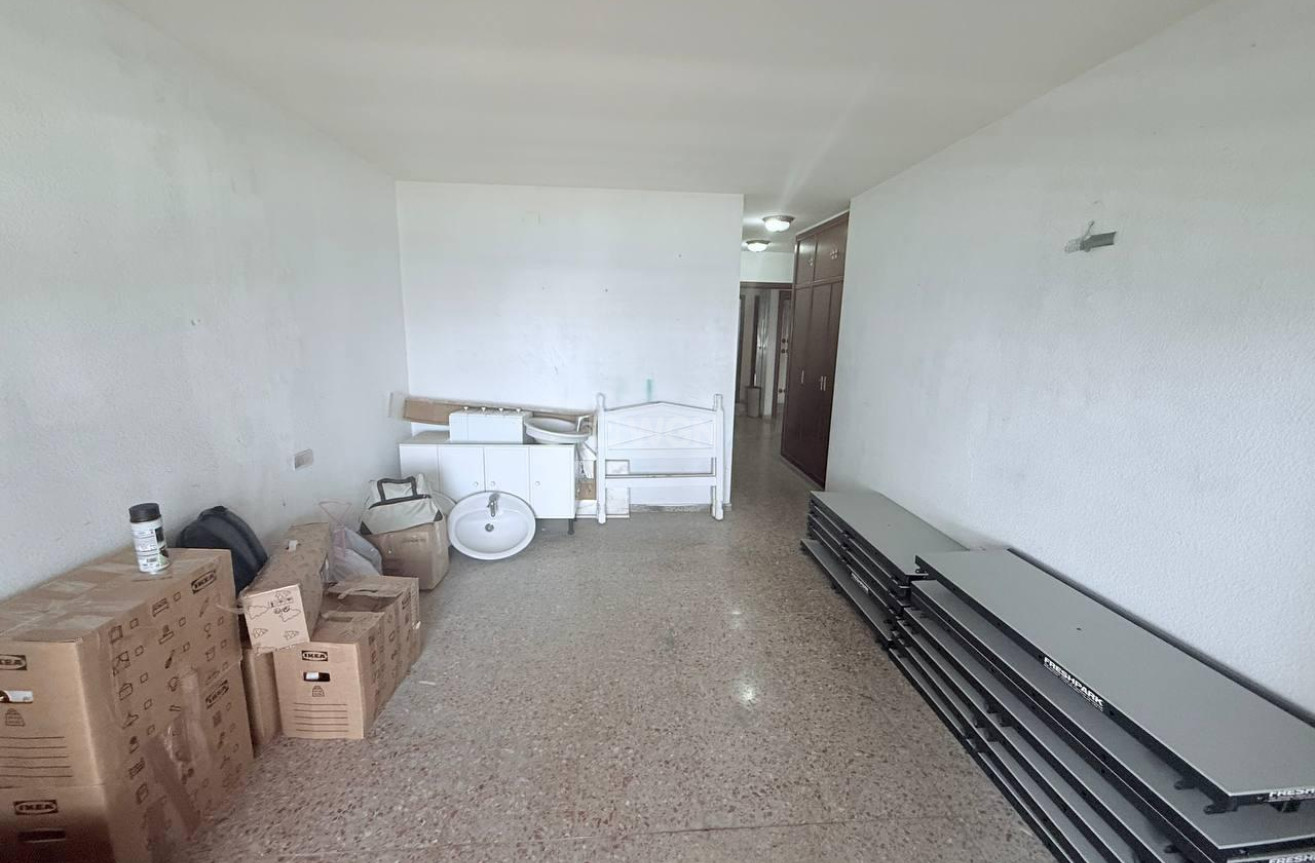 Odsprzedaż - Mieszkanie w bloku - Torrevieja - Puerto