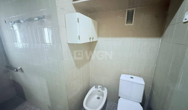 Odsprzedaż - Mieszkanie w bloku - Torrevieja - Puerto