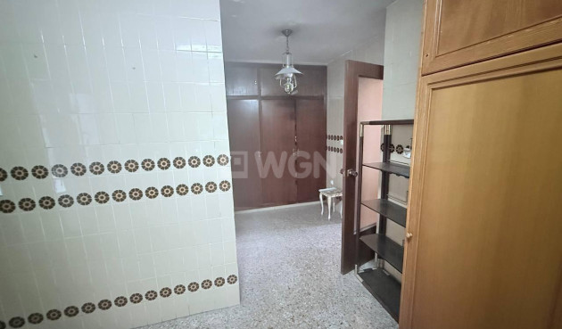 Odsprzedaż - Mieszkanie w bloku - Torrevieja - Puerto