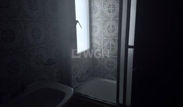 Odsprzedaż - Mieszkanie w bloku - Torrevieja - Puerto