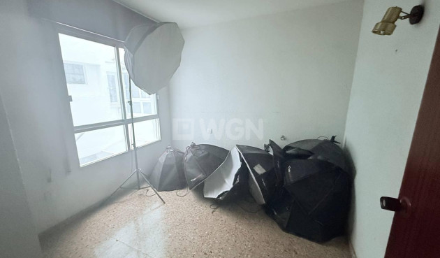 Odsprzedaż - Mieszkanie w bloku - Torrevieja - Puerto