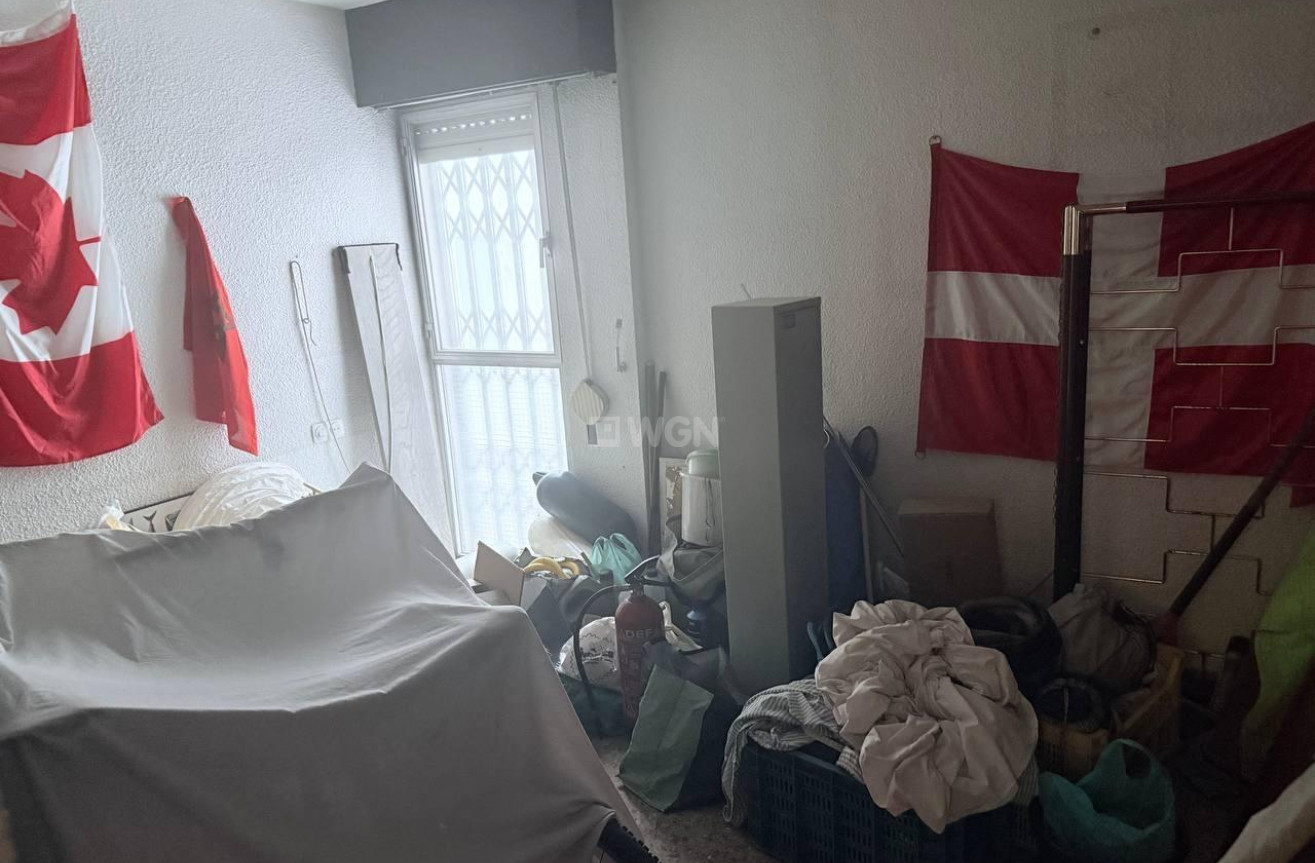 Odsprzedaż - Mieszkanie w bloku - Torrevieja - Puerto