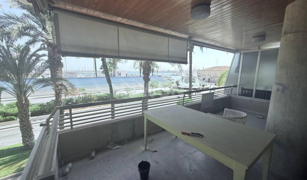 Odsprzedaż - Mieszkanie w bloku - Torrevieja - Puerto