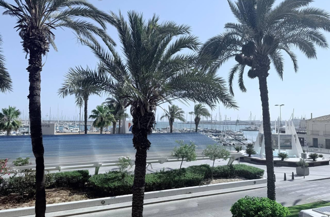 Odsprzedaż - Mieszkanie w bloku - Torrevieja - Puerto