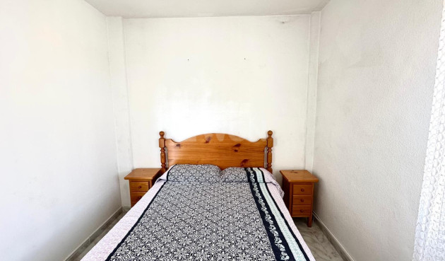 Odsprzedaż - Kamienica - Torrevieja - Carrefour