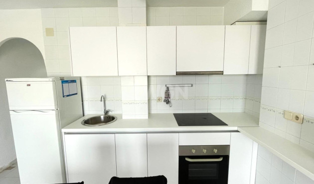 Resale - Apartment / flat - Torrevieja - Centro