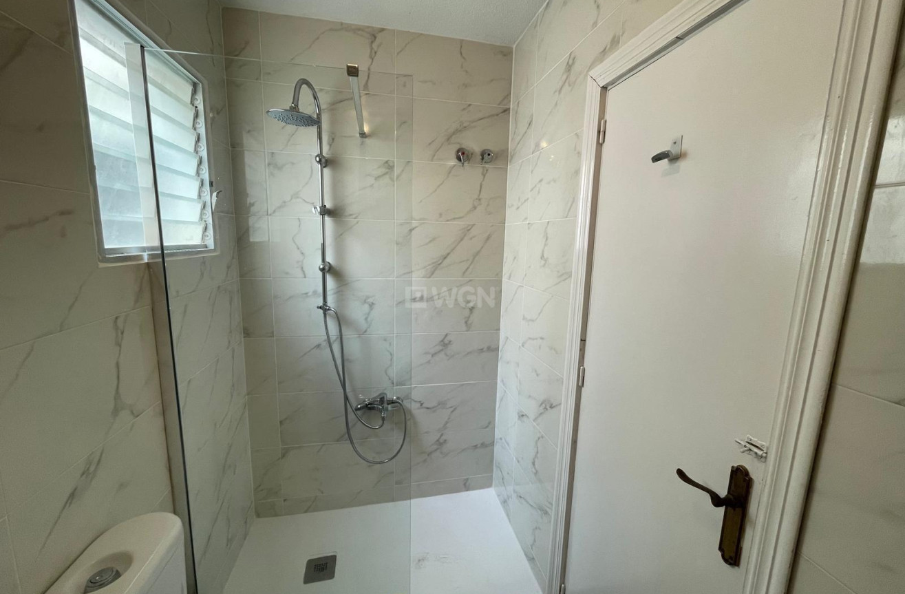 Resale - Apartment / flat - Torrevieja - Centro