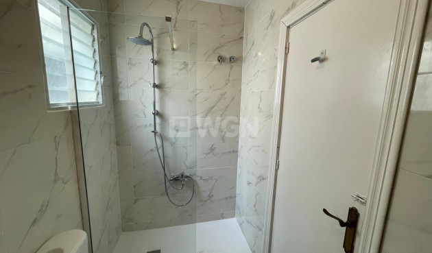 Resale - Apartment / flat - Torrevieja - Centro