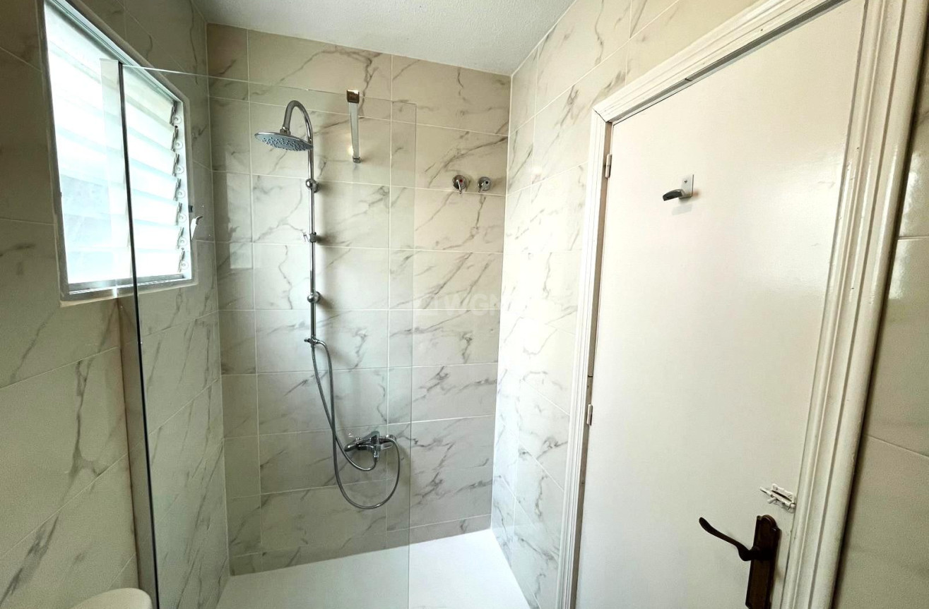 Resale - Apartment / flat - Torrevieja - Centro