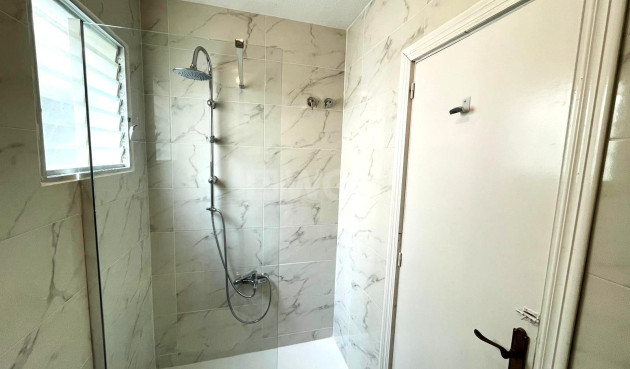 Resale - Apartment / flat - Torrevieja - Centro