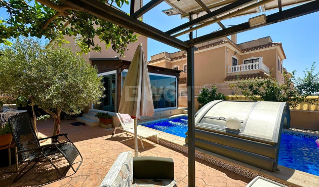 Reventa - Villa - Orihuela Costa - La Regia