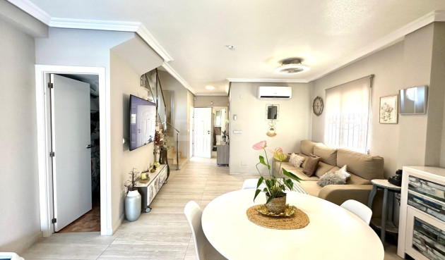 Reventa - Villa - Orihuela Costa - La Regia