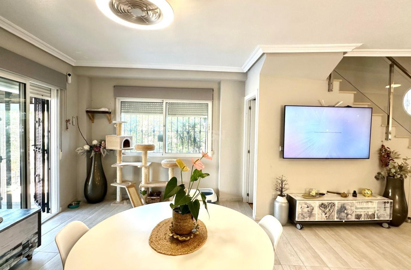 Reventa - Villa - Orihuela Costa - La Regia