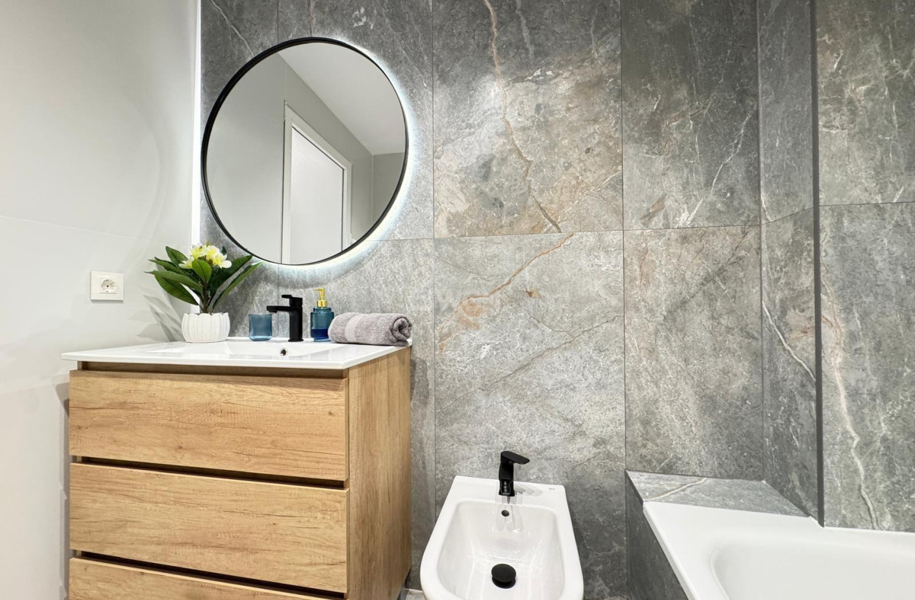 Resale - Apartment / flat - Torrevieja - Playa de los Locos