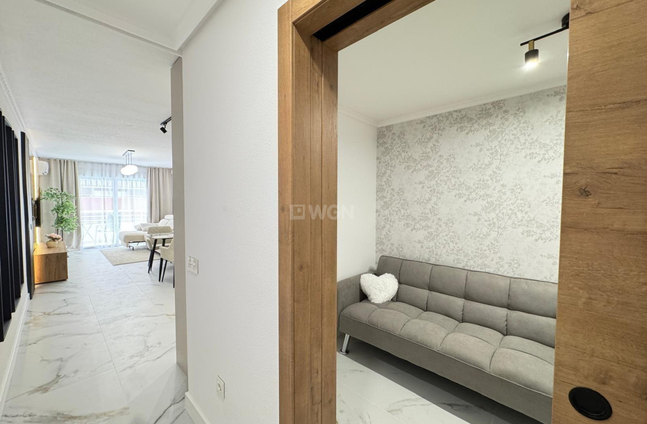 Resale - Apartment / flat - Torrevieja - Playa de los Locos