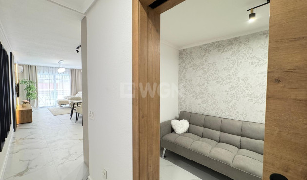 Resale - Apartment / flat - Torrevieja - Playa de los Locos