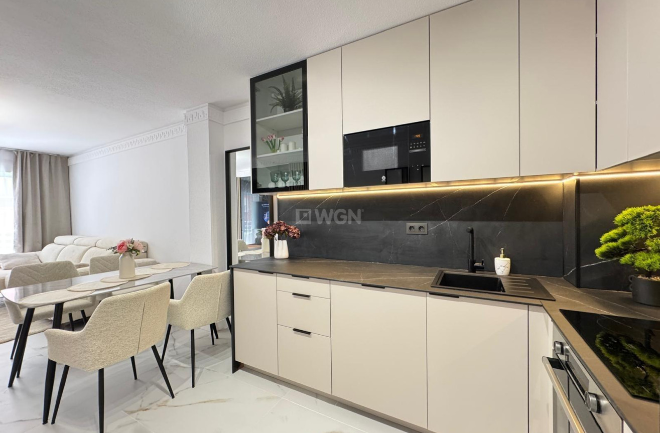 Resale - Apartment / flat - Torrevieja - Playa de los Locos