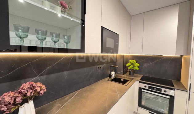 Resale - Apartment / flat - Torrevieja - Playa de los Locos