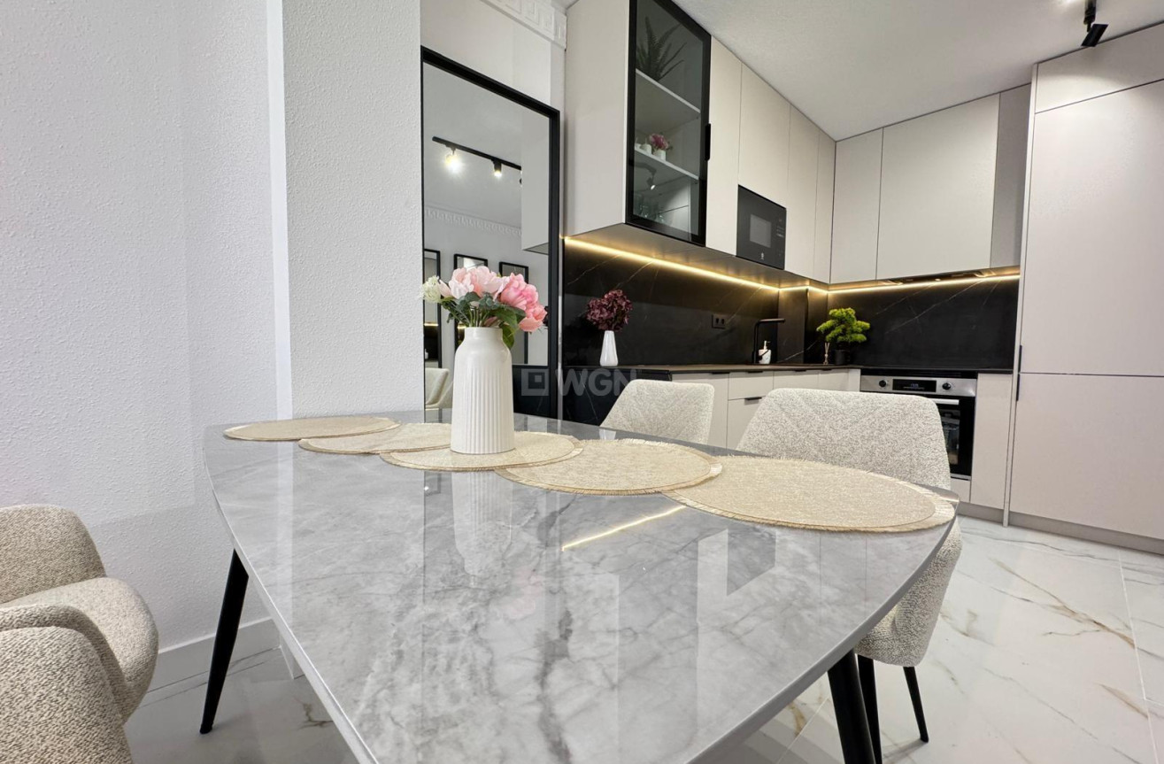 Resale - Apartment / flat - Torrevieja - Playa de los Locos