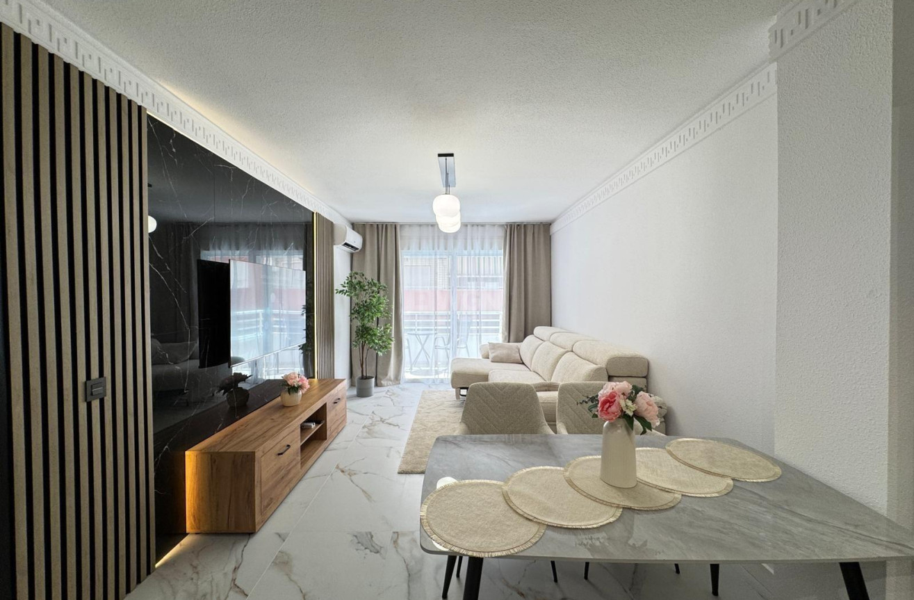 Resale - Apartment / flat - Torrevieja - Playa de los Locos