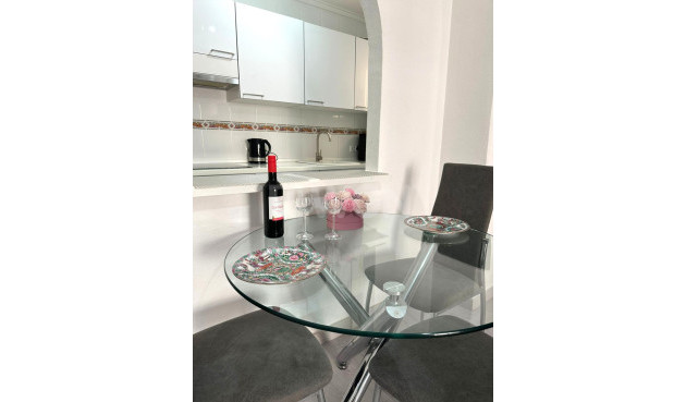 Resale - Apartment / flat - Torrevieja - Centro