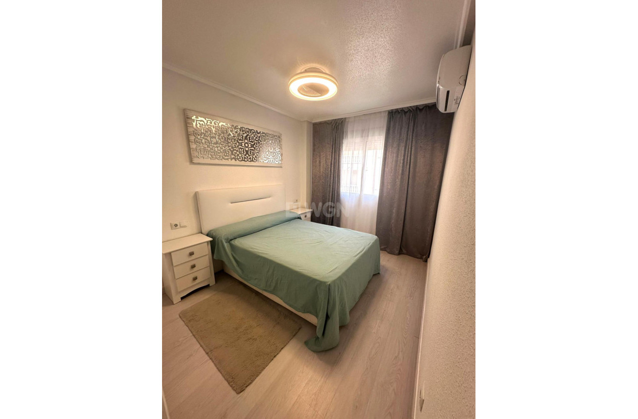 Resale - Apartment / flat - Torrevieja - Centro
