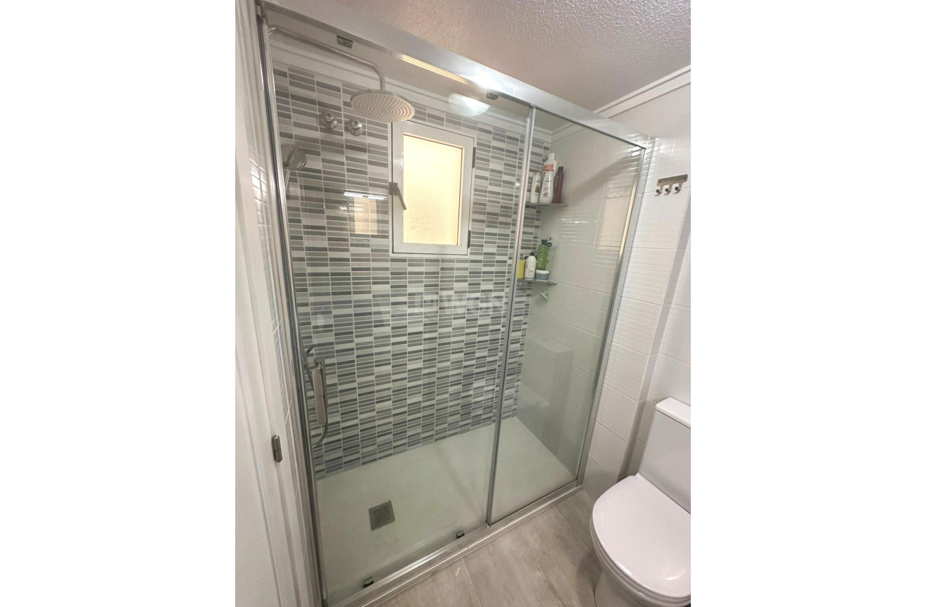 Resale - Apartment / flat - Torrevieja - Centro