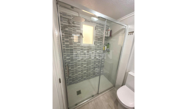 Resale - Apartment / flat - Torrevieja - Centro