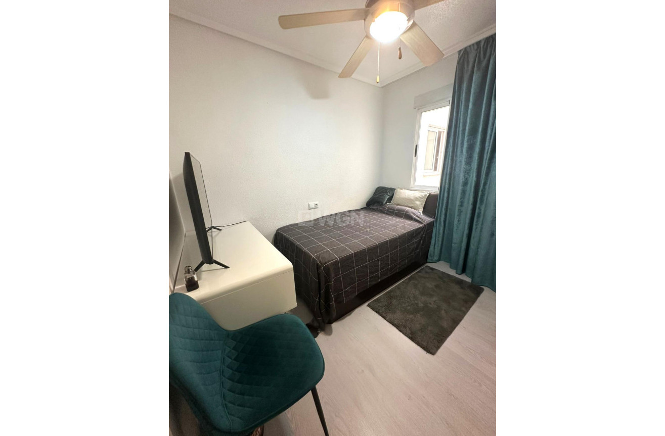 Resale - Apartment / flat - Torrevieja - Centro