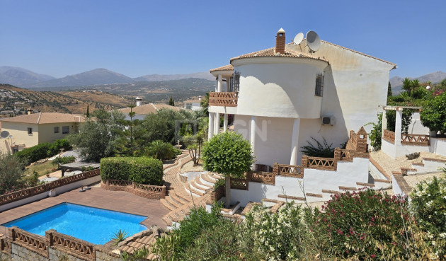 Odsprzedaż - Villa - Alcaucín - Inland
