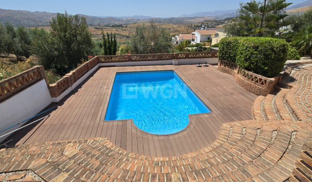 Odsprzedaż - Villa - Alcaucín - Inland