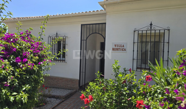 Odsprzedaż - Villa - Alcaucín - Inland