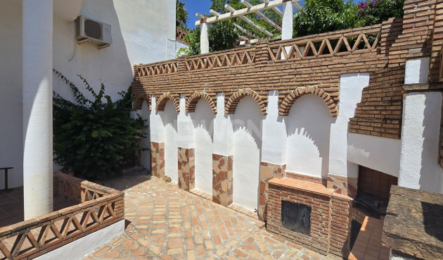 Odsprzedaż - Villa - Alcaucín - Inland