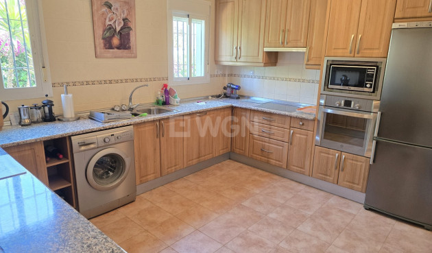 Odsprzedaż - Villa - Alcaucín - Inland